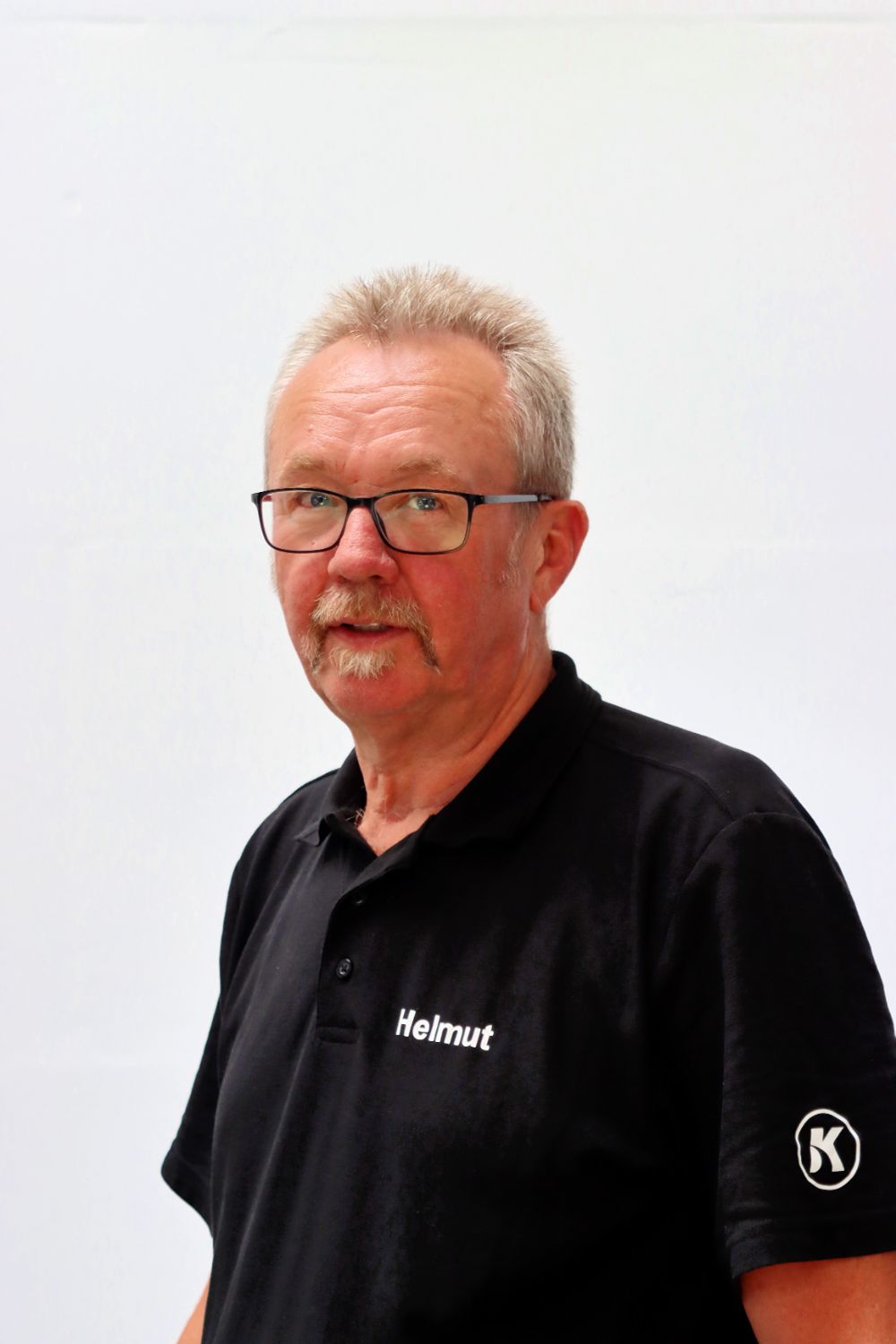 KFZ-Werkstatt-Knells-Team-3 Car Dealer Team Member
